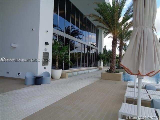 Building Photo - 16385 Biscayne Blvd