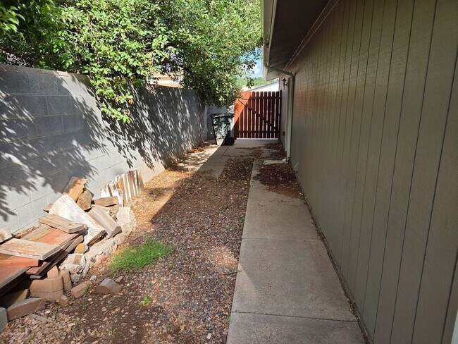 Building Photo - COMING IN SOON! East Flagstaff Home with M...