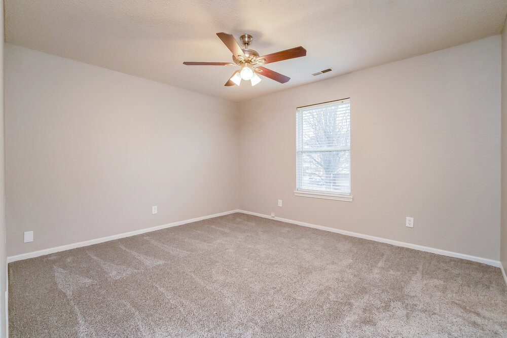 Building Photo - 6113 Longmeadow Dr