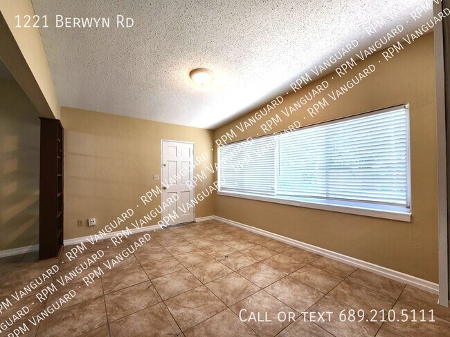 Building Photo - 1221 Berwyn Rd