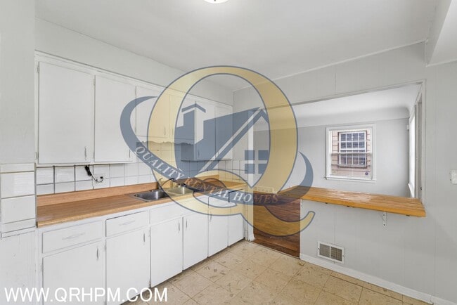 Building Photo - Don't miss your opportunity to make this home yours! Contact us today to schedule a showing.