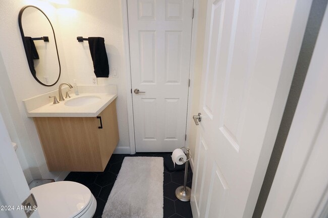 Building Photo - 11271 E Poinsettia Dr