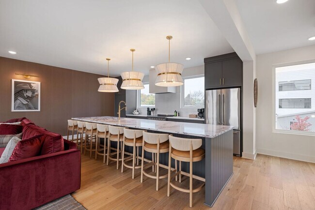 Building Photo - 1117 3rd Ave S