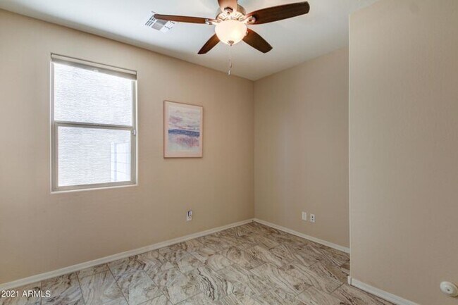 Building Photo - 40876 W Tamara Ln