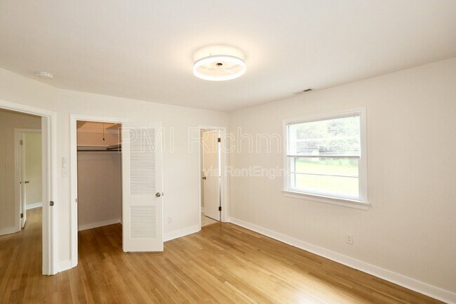 Building Photo - 5913 Osoge Rd