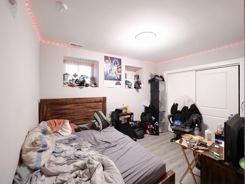 Building Photo - 4347 S Vincennes Ave