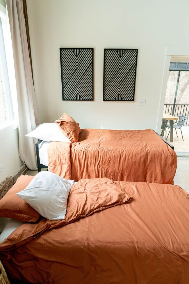 Building Photo - 8442 E McNelly Rd