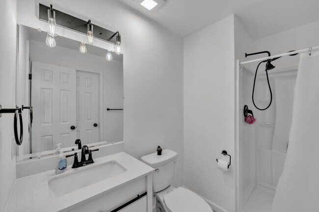 Building Photo - 5028 Halwell Dr