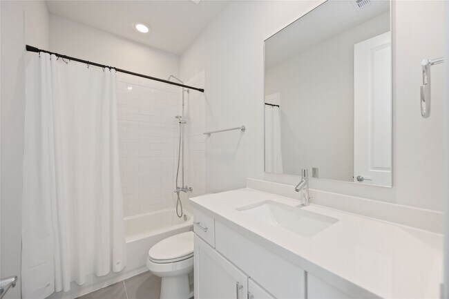 Building Photo - 610 Delmar St