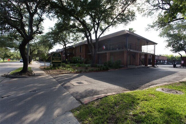 Building Photo - 11550 Chimney Rock Rd