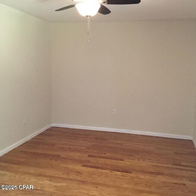 Building Photo - 1025 W 19th St