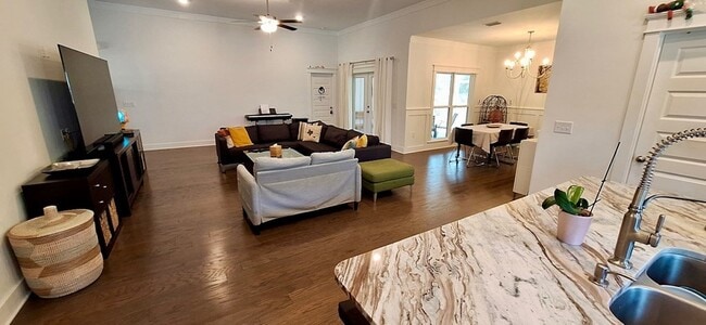 Building Photo - 130 Gulf Coast Cir