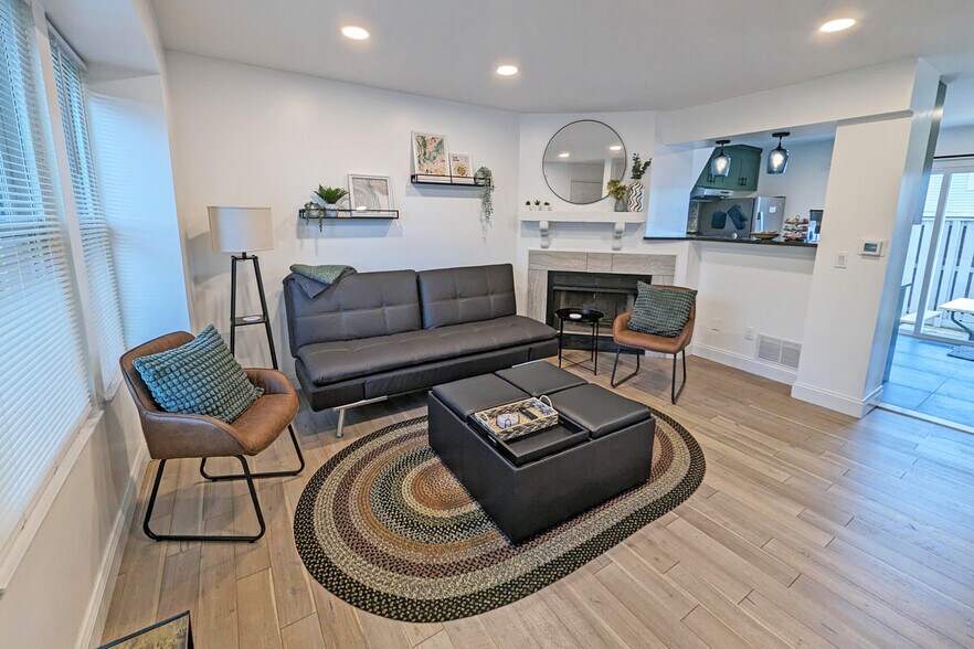 Primary Photo - 7690 Barkwood Dr