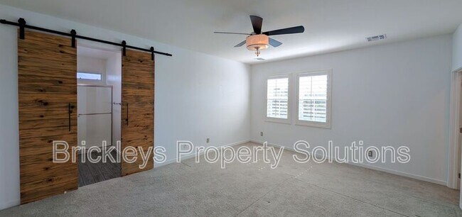 Building Photo - 2632 S Tobin