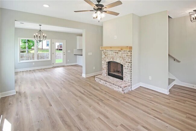 Building Photo - 373 Lightness Dr
