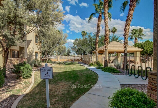 Building Photo - 6770 N 47th Ave