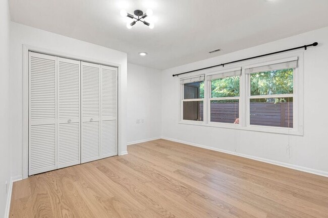 Building Photo - 3145 SW 98th Ave