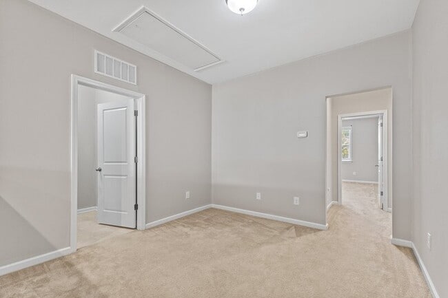 Building Photo - 1017 Fitchie Pl