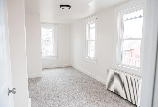 Building Photo - 16 Conestoga St