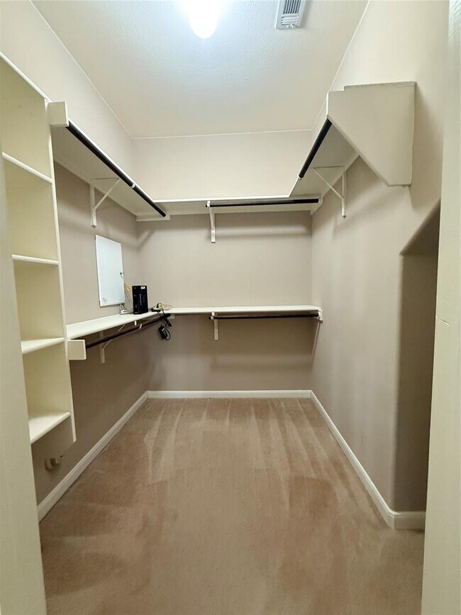 Building Photo - 112 E Adelanta Place