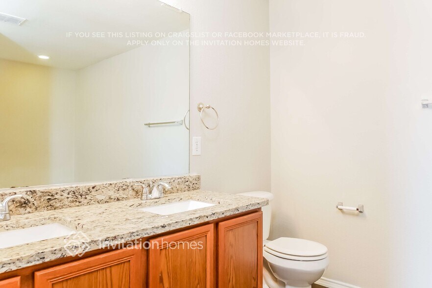 Building Photo - 1404 Whitewater Dr