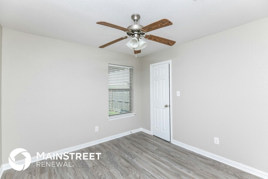 Building Photo - 8116 Raleigh Dr