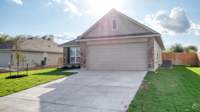 Primary Photo - 610 Hollyhock Dr