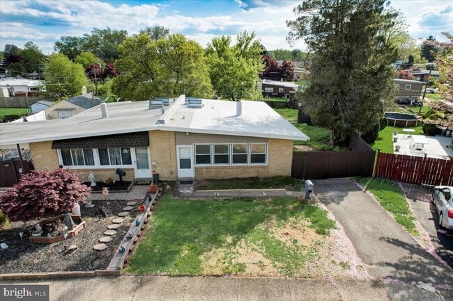 Building Photo - 9302 Trout Rd