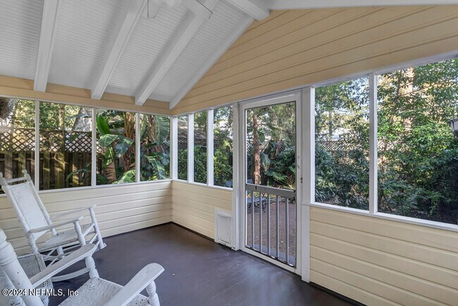 Building Photo - 68 Saragossa St