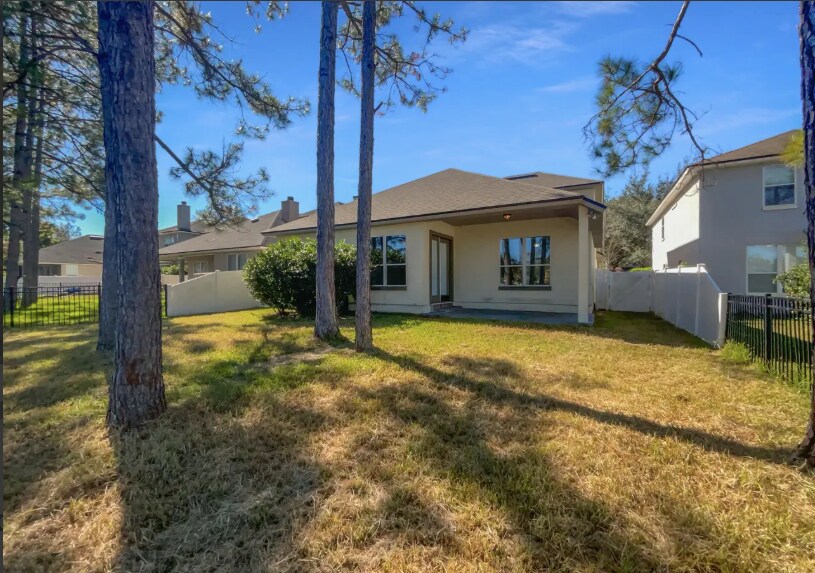 Building Photo - 3583 Old Village Dr