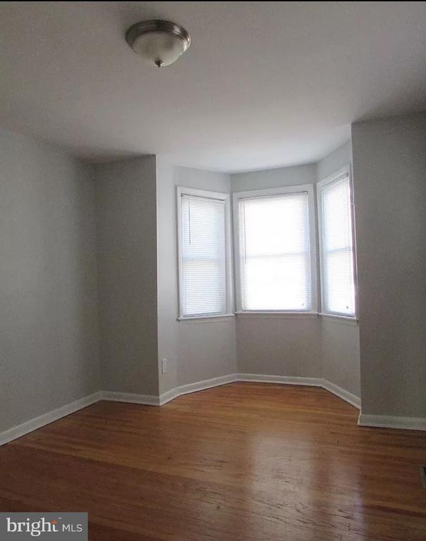 Building Photo - 525 N 33rd St