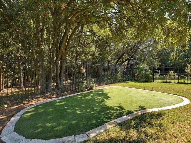 Building Photo - 40 Lovegrass Ln