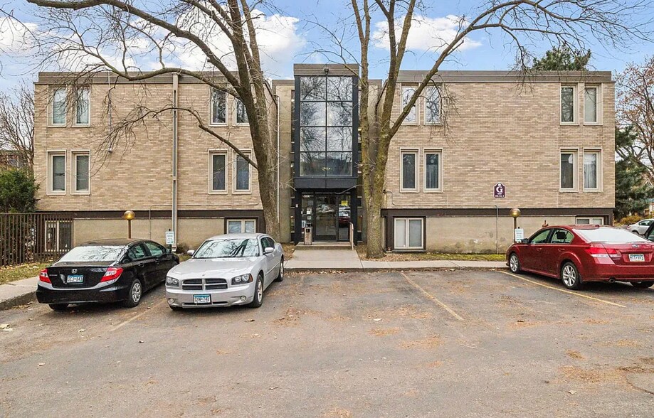 Building Photo - 1405 E 40th St