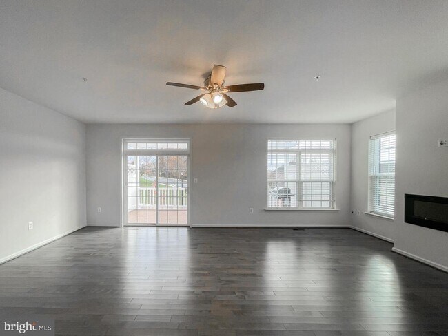 Building Photo - 15501 Newtonmore Ln