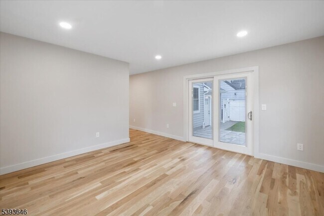 Building Photo - 355 Rea Ave