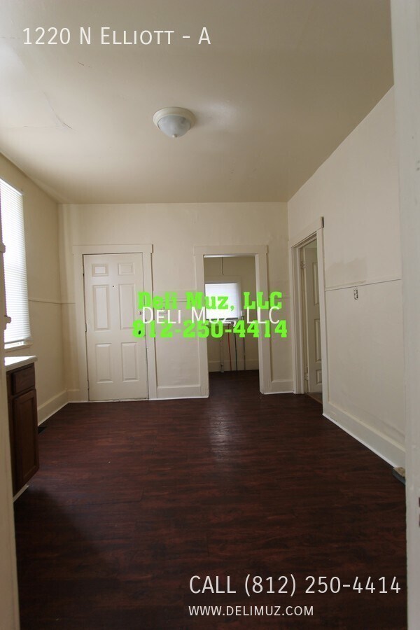 Building Photo - 1220 N Elliott St