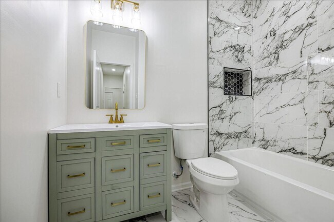 Building Photo - Stunning New Construction House in East Memphis!