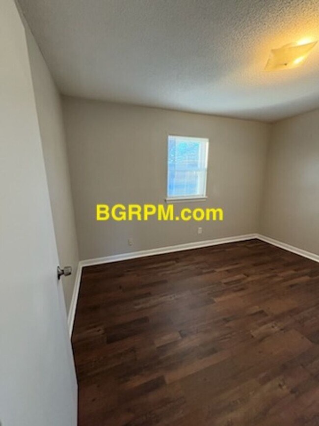 Building Photo - 6 Waterfront Dr