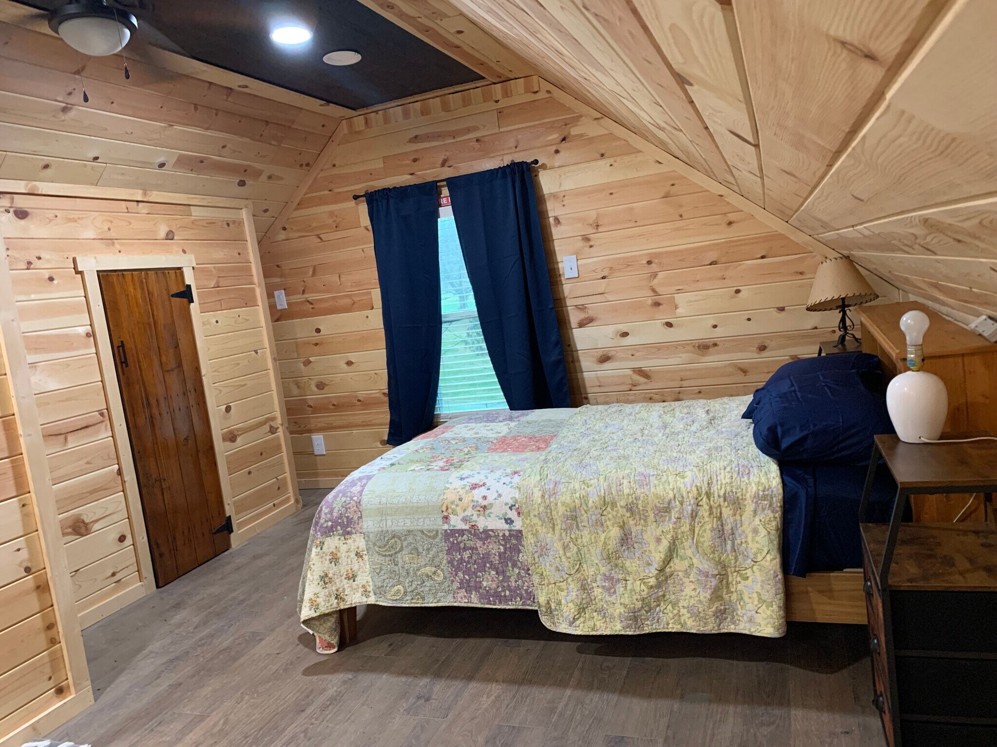 Very log-cabin feel in this studio- black out curtains and plenty room for personal belongings - 135 Lock Seven Ln