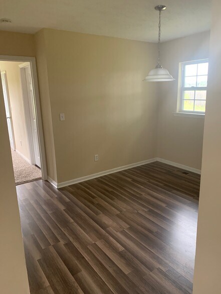 Building Photo - 145 Sally Hill Cir