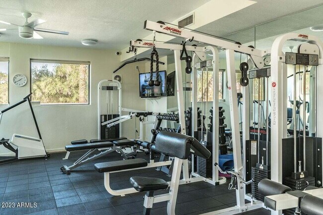 Building Photo - "Experience Tranquil Living: Beautiful 2-Bed, 2-Bath Condo with amazing amenities in Scottsdale!"