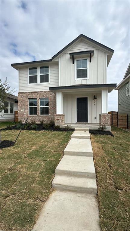 Primary Photo - 379 Keefer