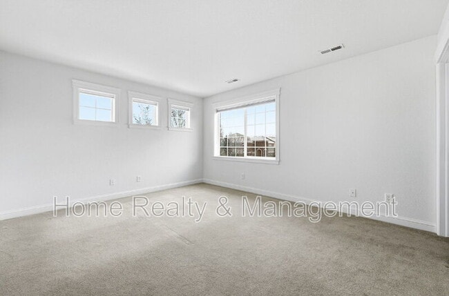 Building Photo - 14325 N Santa Fe St