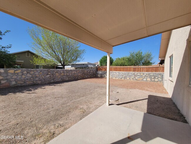 Building Photo - 14044 Peter Noyes Dr