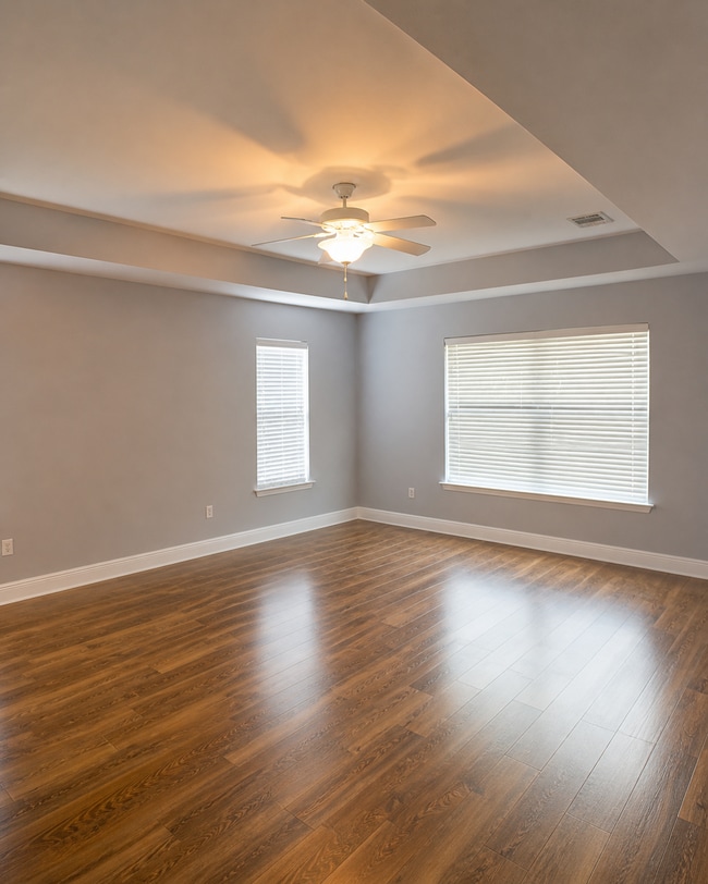 Building Photo - Great brick home located in Waterford Village OS