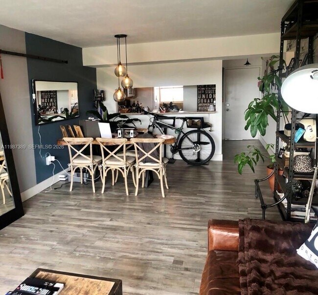 Building Photo - 10317 NW 9th St Cir