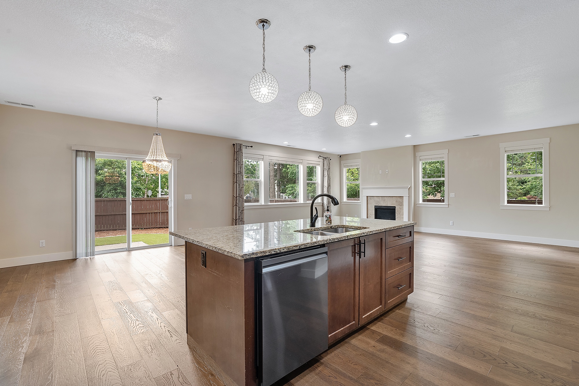 Building Photo - 28616 Greenway Dr