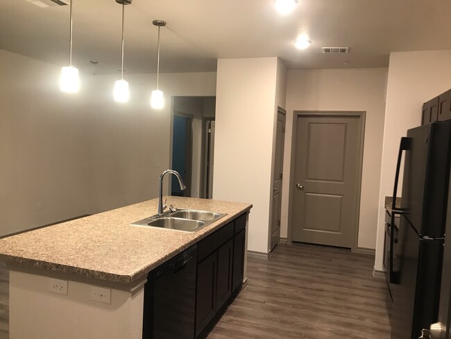 1BR - Lockhart Springs