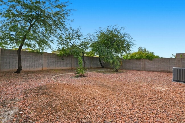 Building Photo - Johnson Ranch 3 Bedroom! Tile Throughout All Appliances!