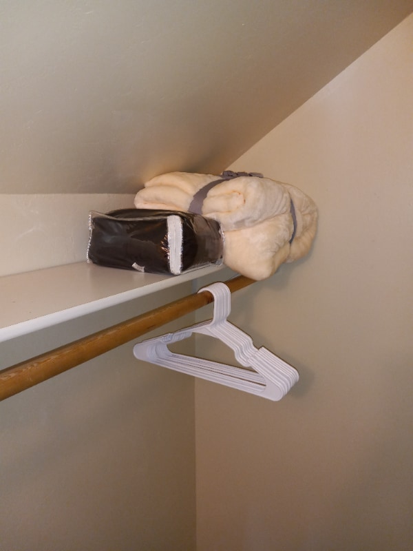 Building Photo - 2 W Pacific St